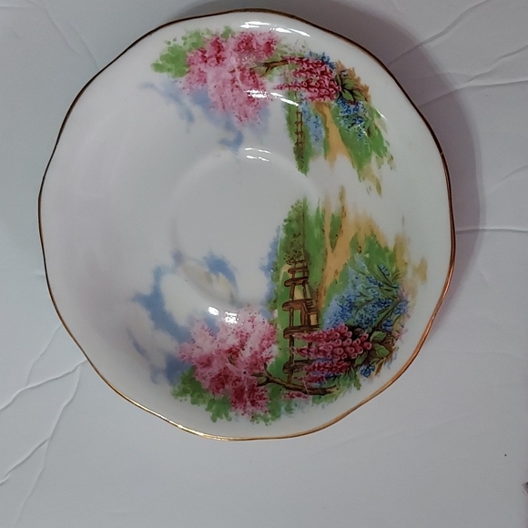 Queen Anne Meadowside Teacup&Saucer England Fine Bone China,Multicolors GUC - Picture 2 of 10